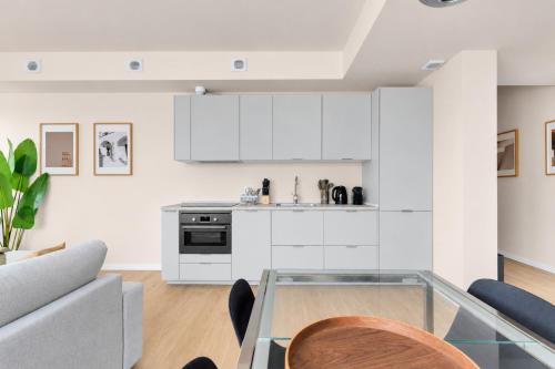 Airy Apartments with Balcony & Garage by NDP rent