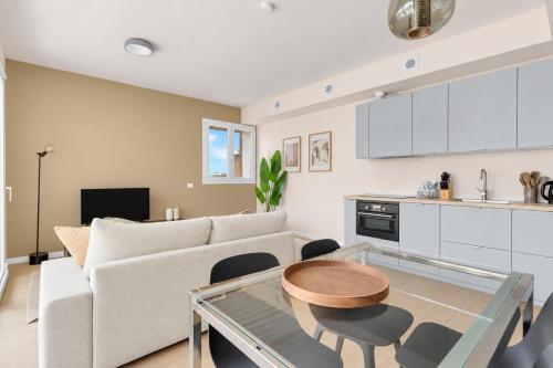 Airy Apartments with Balcony & Garage by NDP rent