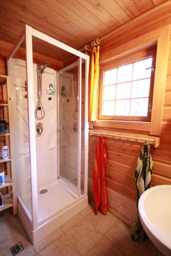 Koupelna v ubytování Ferienhaus Holzer Stressless