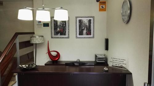 A kitchen or kitchenette at Pension Iruna