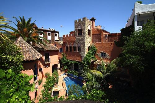 Bazén v ubytování Hotel Amanhavis nebo v jeho okolí