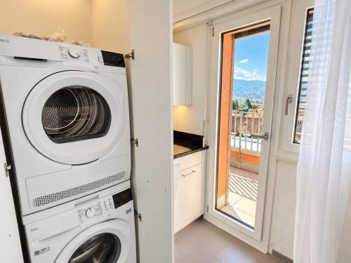 Stylish 1BR overlooking Zurich - Tilia 52