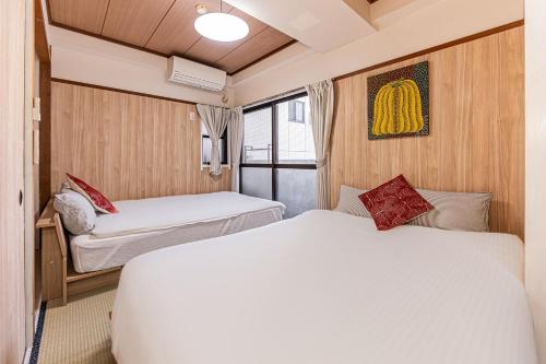 Nearest ASAKUSA station have Elevator Ginza 17min Ueno 5min Shibuya 34min omotesanto 30min