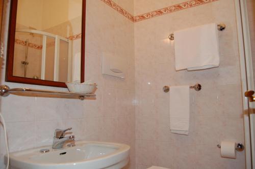 Un baño de Hotel Broglia