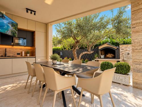 Villa Rozzaria - Mediterranean Spa Escape