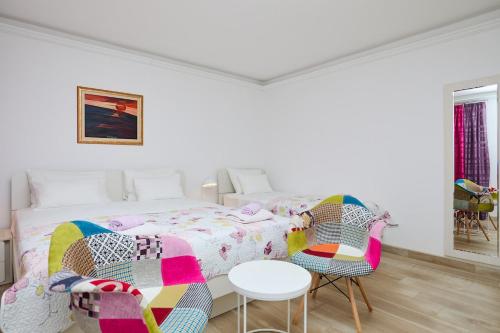Lilly - Bright Apartment With Outdoor Space