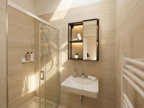 New city apartment, 2 bedrooms, 5 guests - T22