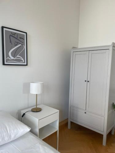 easy-flat AKH - 100sqm Apartment near Metro