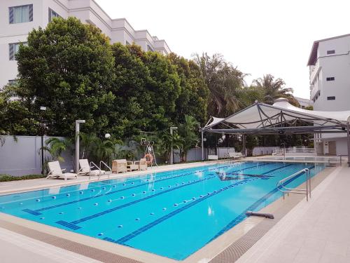 Bazén v ubytování Metropolitan YMCA Singapore nebo v jeho okolí