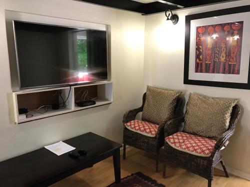 Posezení v ubytování Edens Guest House