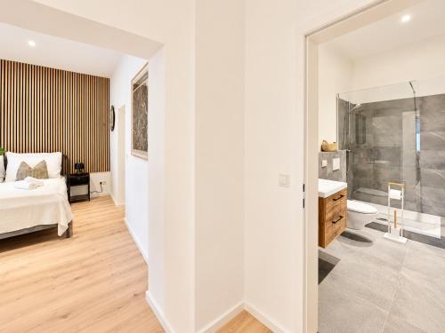 Urban Alley Apartment