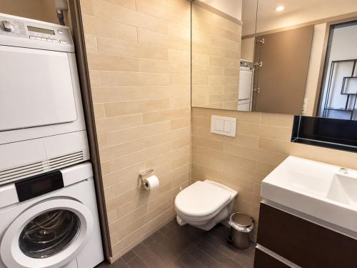 Modern 1BR, City Center, Near Lake - Baron 33