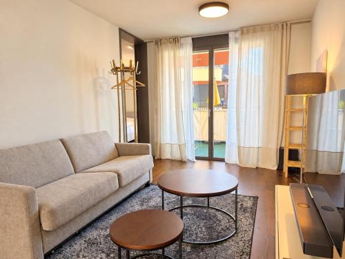 Modern 1BR, City Center, Near Lake - Baron 33
