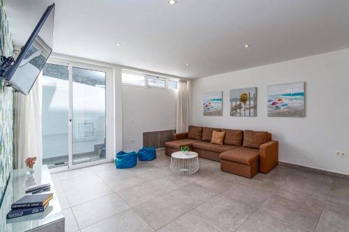 Villa Aqualava 2 by Villa Plus