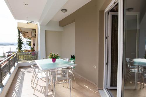 Chania Sea View Apartment with Free Private Parking