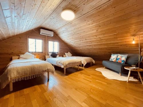 Mountain Stream Log Cabin - Vacation STAY 31783v