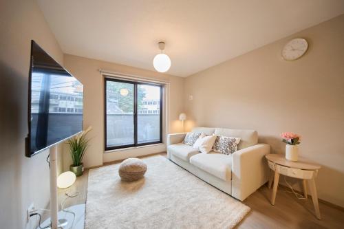 Iriya 10-min Walk Ueno 1 Stop 4BR 14 Guests