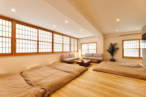 Central Roppongi House