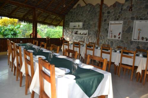En restaurang eller annat matställe på Shandia Lodge