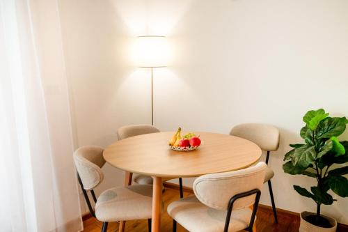 Urban Smart Living with balcony near Basel SBB & City Center - Special TRIO PICASSO 32 Apartment, up to 4 guests