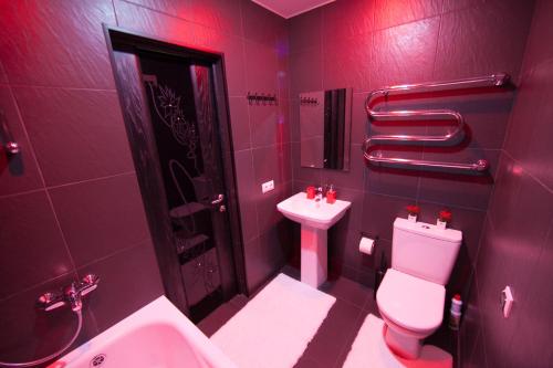 Ванная комната в Apartment Chernomorskaya 10 Lux