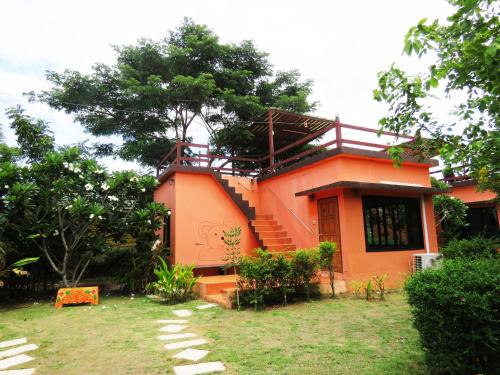 El edificio en el que está el resort