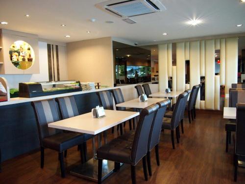 The Landmark Hotelにあるレストランまたは飲食店