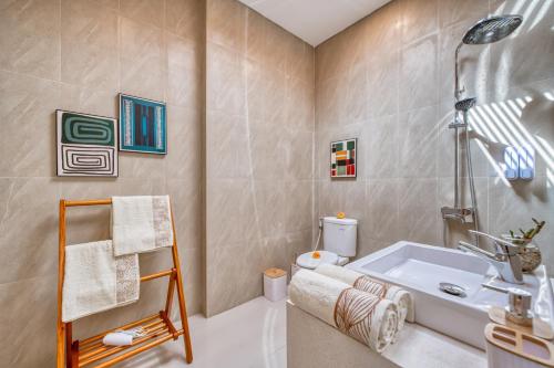 Japanese Inspired modern 3 BD Villa with Private Pool, Sauna & BBQ ...