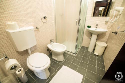 Koupelna v ubytování Hotel Moderno