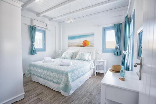Posteľ alebo postele v izbe v ubytovaní Aegean Sea Villas