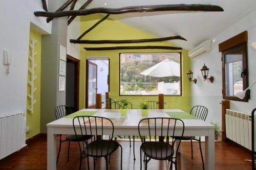 Apartamentos Nest Flats Paseo de los Tristes