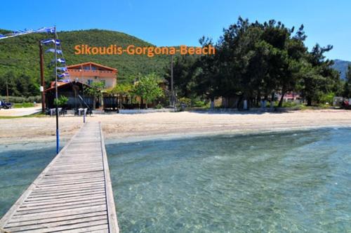 Gallery image of Sikoudis Gorgona Beach in Skala Rachoniou
