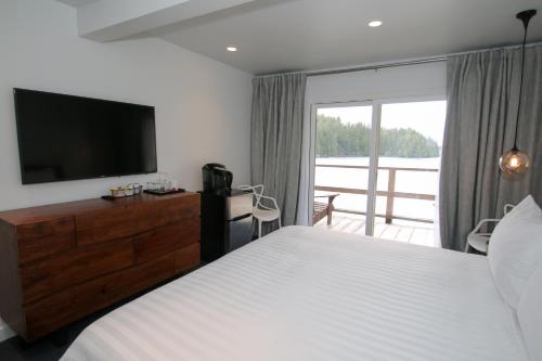 מיטה או מיטות בחדר ב-Duffin Cove Resort