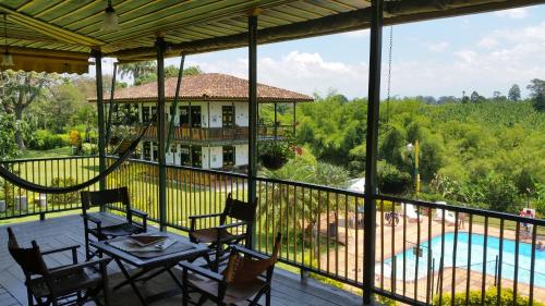 Finca Hotel el Palmarの敷地内または近くにあるプール