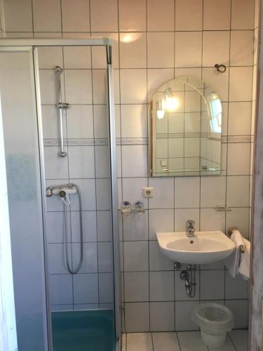 A bathroom at Villa Elena