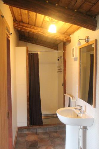 Et badeværelse på Barnyard Backpackers Te Anau