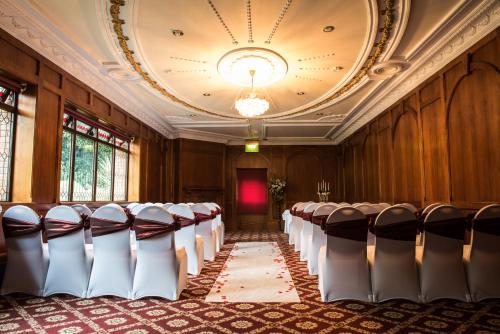 Gallery image of Bredbury Hall in Stockport