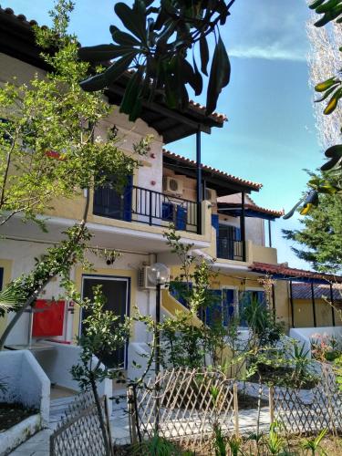 Gambar di galeri bagi 9 Musses Hotel Apartments di Skala Mistegnon