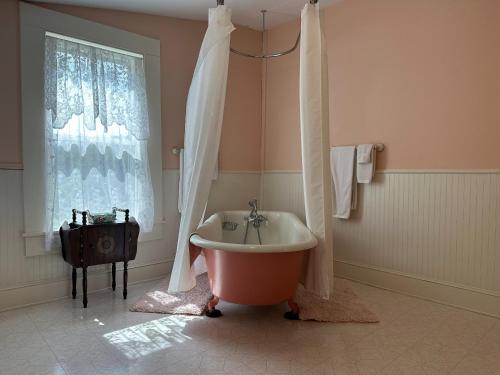 Cook-Hill House Bed & Breakfast, Grand Cane (updated prices 2027)