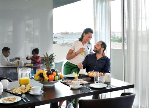 Clientes alojados en Mercure Nador Rif
