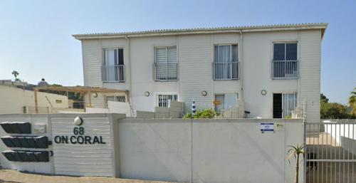 Indlu Indlu Inn Accommodation Coral Road 1 Bedroom Flat, Cape Town (precios ...