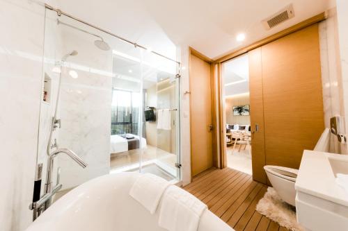 Ванна кімната в Zen Villa Khao Yai