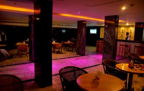 Restoran või mõni muu söögikoht majutusasutuses Nayagara Hotel