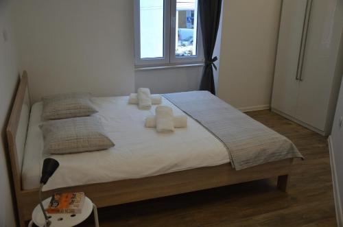 Dinghy Apartment