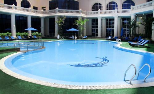 Bazén v ubytování Tolip Hotel Alexandria nebo v jeho okolí