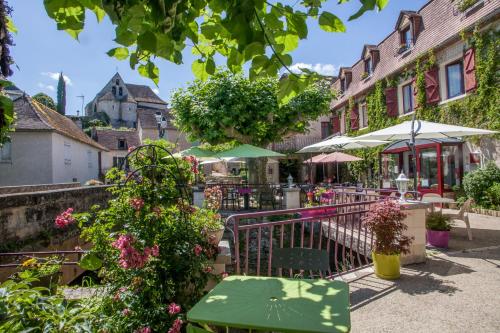 Gallery image of Logis Hotels - Auberge de l'Île - Hôtel 3 étoiles et Restaurant in Creysse