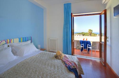 Iris Hotel photo 2