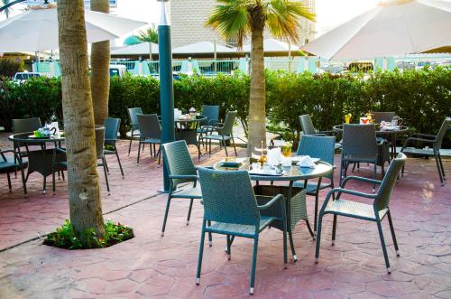 Εστιατόριο ή άλλο μέρος για φαγητό στο Dammam Palace Hotel