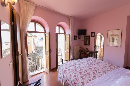 Foto dalla galleria di Hotel Trattoria Pallotta ad Assisi