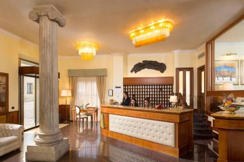 Hotel Athena